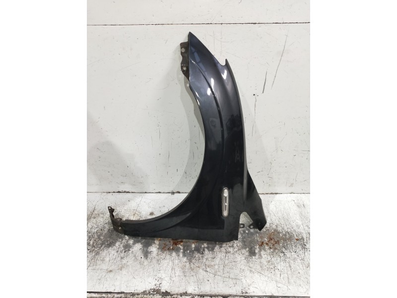 Recambio de aleta delantera izquierda para ssangyong actyon 2.0 td cat referencia OEM IAM   