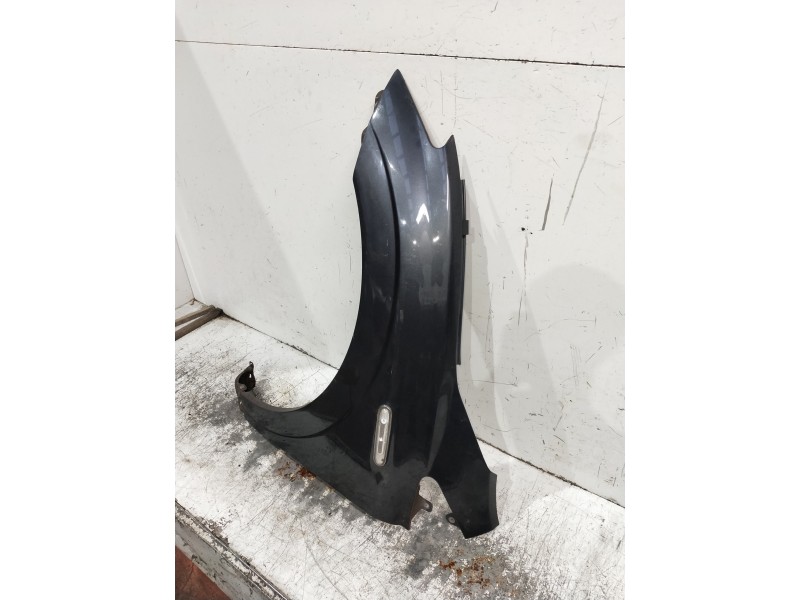Recambio de aleta delantera izquierda para ssangyong actyon 2.0 td cat referencia OEM IAM   