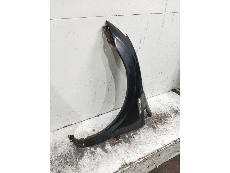 Recambio de aleta delantera izquierda para ssangyong actyon 2.0 td cat referencia OEM IAM   