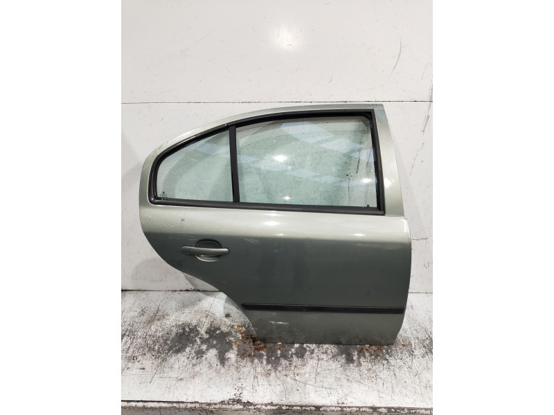 Recambio de puerta trasera derecha para skoda octavia berlina (1u2) referencia OEM IAM   5P