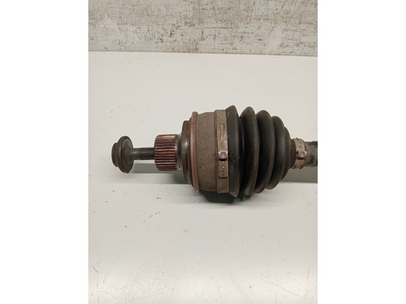 Recambio de transmision delantera derecha para audi a4 avant (8w5) sport edition quattro referencia OEM IAM 8W0407271E  