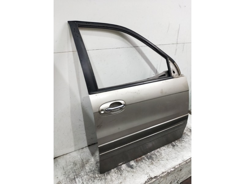 Recambio de puerta delantera derecha para kia carnival td ls referencia OEM IAM   5P
