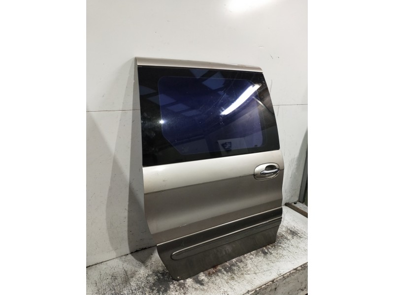 Recambio de puerta lateral corredera derecha para kia carnival td ls referencia OEM IAM   5P