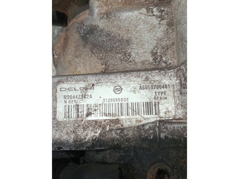 Recambio de bomba inyeccion para ssangyong actyon 2.0 td cat referencia OEM IAM A6650700401 R9044Z162A 