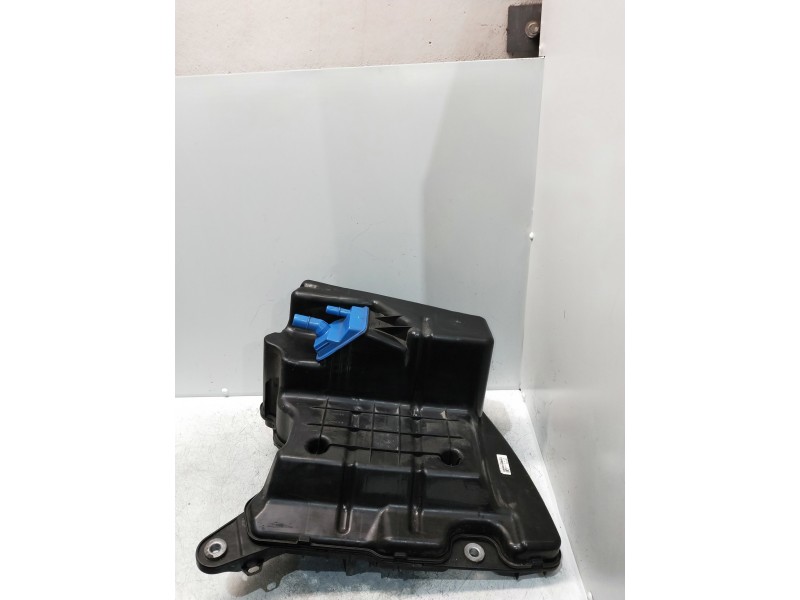 Recambio de deposito combustible para audi a4 avant (8w5) sport edition quattro referencia OEM IAM 8W0131878AM  