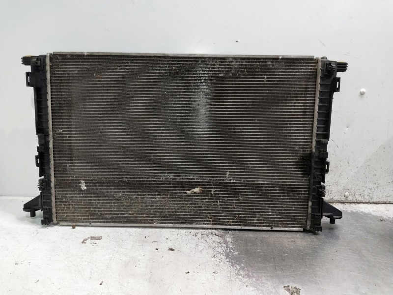 Recambio de radiador agua para audi a4 avant (8w5) sport edition quattro referencia OEM IAM 8W0121251N  