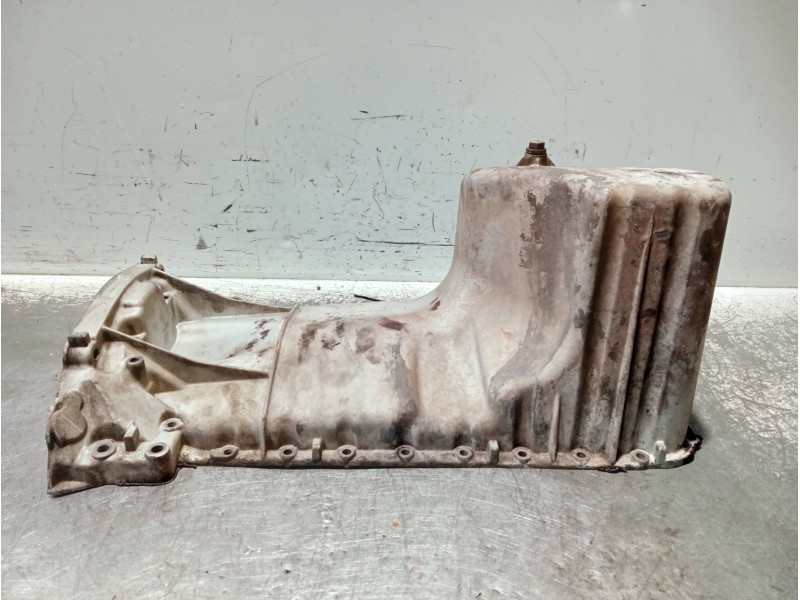 Recambio de carter para ssangyong actyon 2.0 td cat referencia OEM IAM A6640100813SB  