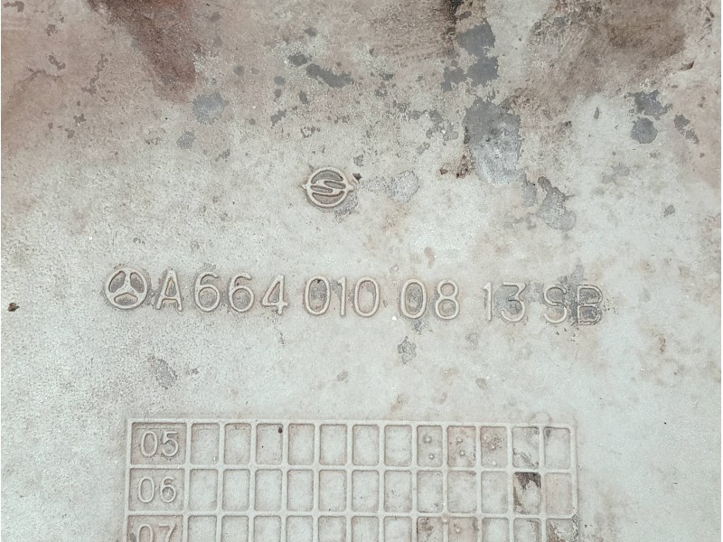 Recambio de carter para ssangyong actyon 2.0 td cat referencia OEM IAM A6640100813SB  