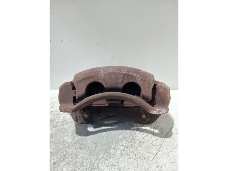 Recambio de pinza freno delantera izquierda para ssangyong actyon 2.0 td cat referencia OEM IAM BC140112  