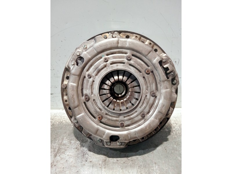 Recambio de kit embrague para ssangyong actyon 2.0 td cat referencia OEM IAM 3000951393 A6650302205 