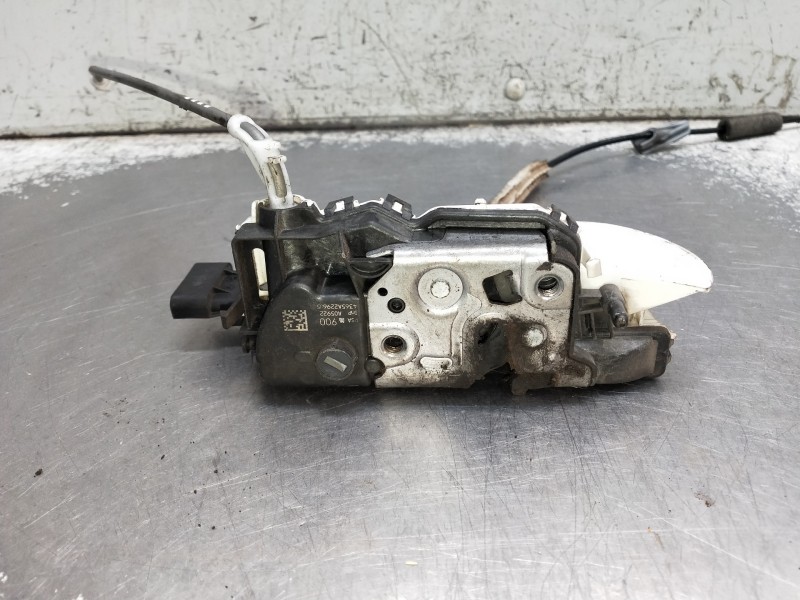 Recambio de motor cierre centralizado delantero izquierdo para citroen c4 cactus referencia OEM IAM   