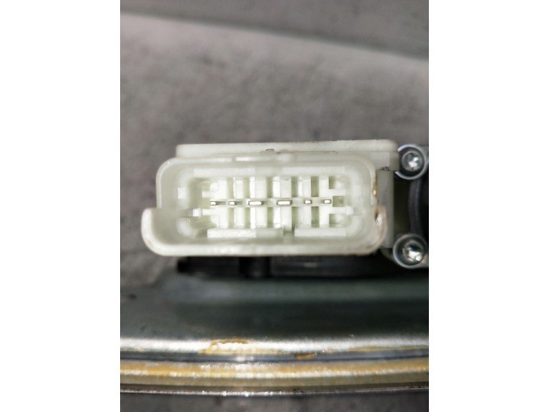 Recambio de elevalunas trasero derecho para nissan qashqai (j11) referencia OEM IAM 82700HV00D  5P