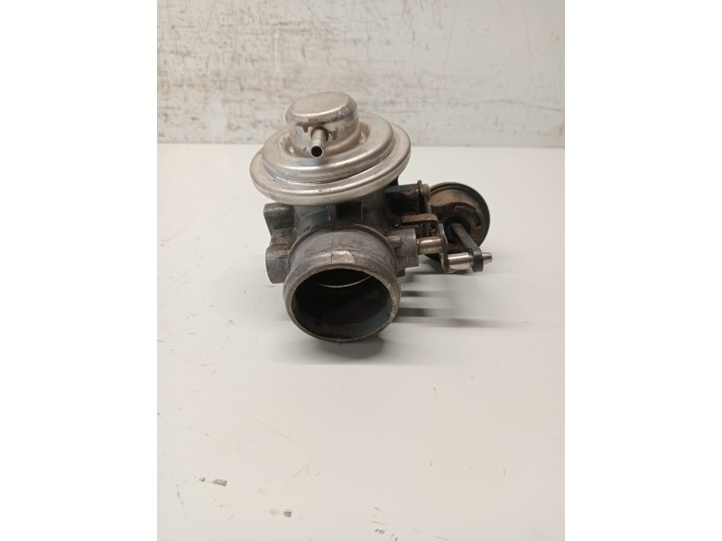 Recambio de valvula egr para audi a4 avant (b5) 1.9 tdi referencia OEM IAM 038129637  