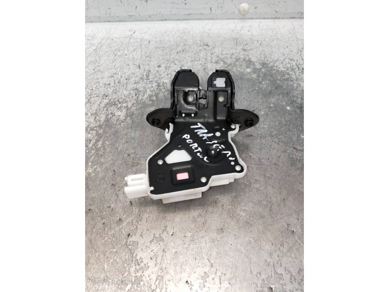 Recambio de motor cierre centralizado porton para nissan qashqai (j11) referencia OEM IAM   5P