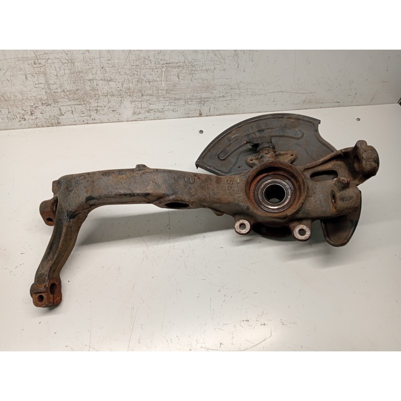 Recambio de mangueta delantera izquierda para audi a4 avant (b5) 1.9 tdi referencia OEM IAM 8D0407257  