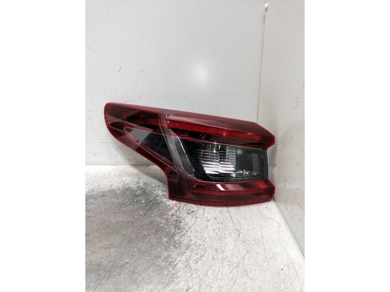 Recambio de piloto trasero izquierdo para nissan qashqai (j11) referencia OEM IAM 26555HV004  