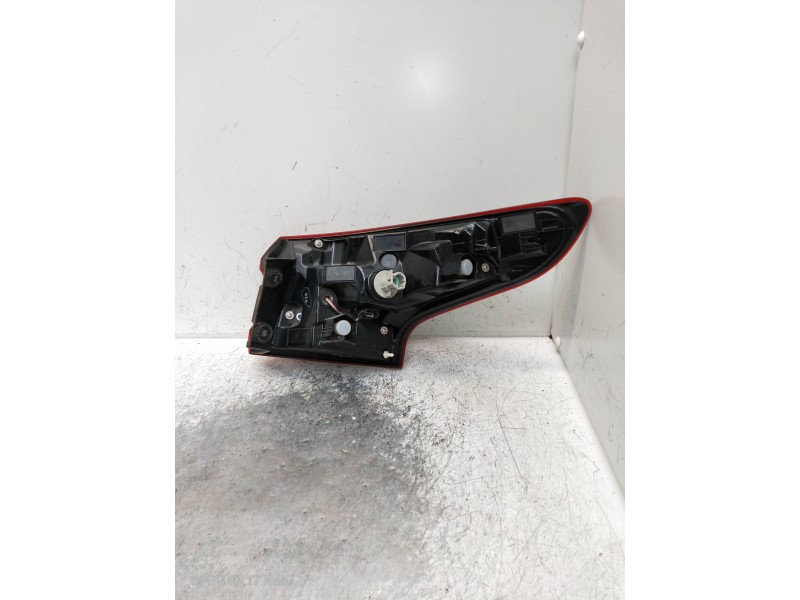 Recambio de piloto trasero izquierdo para nissan qashqai (j11) referencia OEM IAM 26555HV004  