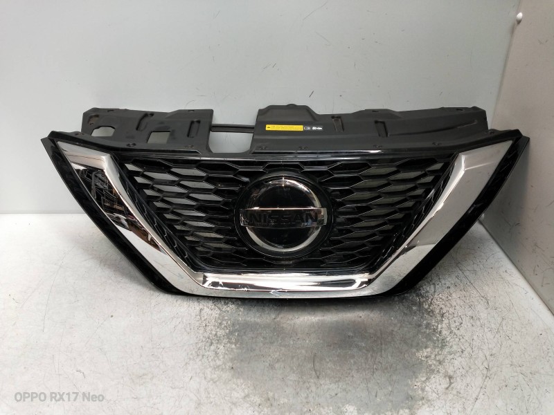 Recambio de rejilla delantera para nissan qashqai (j11) referencia OEM IAM   