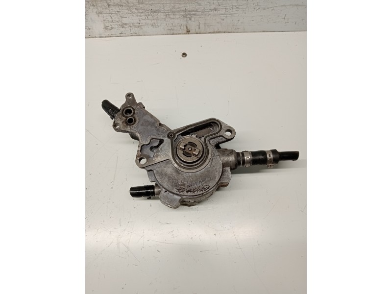 Recambio de depresor freno / bomba vacio para audi a4 avant (b5) 1.9 tdi referencia OEM IAM 038145209A  