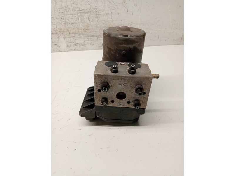 Recambio de abs para audi a4 avant (b5) 1.9 tdi referencia OEM IAM 0265202401 8E0614111T 