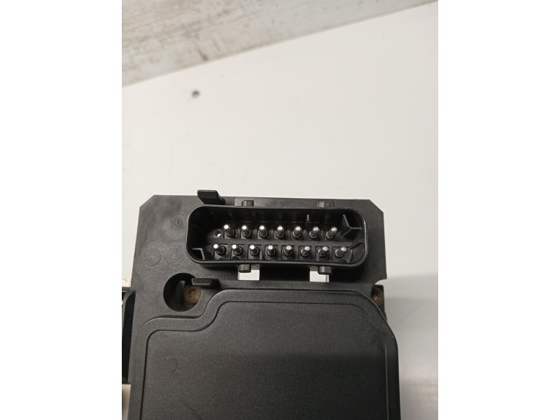 Recambio de abs para audi a4 avant (b5) 1.9 tdi referencia OEM IAM 0265202401 8E0614111T 