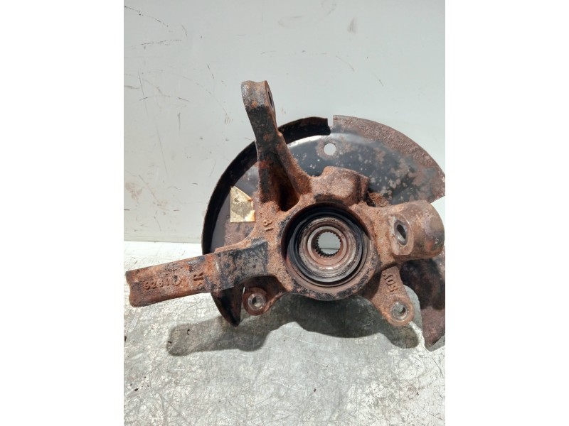 Recambio de mangueta delantera derecha para nissan sunny berlina (n14) referencia OEM IAM   