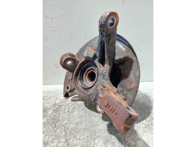Recambio de mangueta delantera izquierda para nissan sunny berlina (n14) referencia OEM IAM   