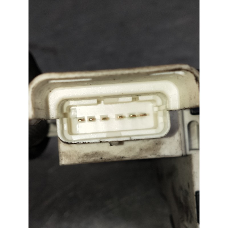Recambio de cerradura puerta delantera derecha para peugeot expert kasten 1.6 16v hdi referencia OEM IAM 9681334980  5P