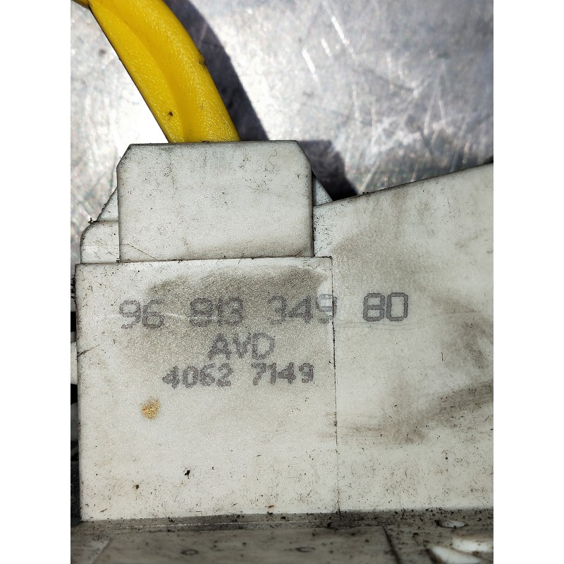 Recambio de cerradura puerta delantera derecha para peugeot expert kasten 1.6 16v hdi referencia OEM IAM 9681334980  5P