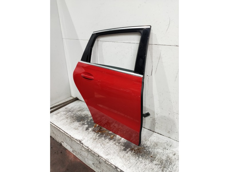 Recambio de puerta trasera derecha para mercedes clase b (w247) b 200 d referencia OEM IAM   5P