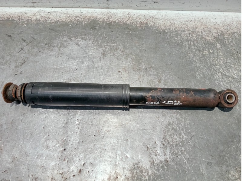 Recambio de amortiguador trasero derecho para kia carnival td ls referencia OEM IAM 0K55F28700B  