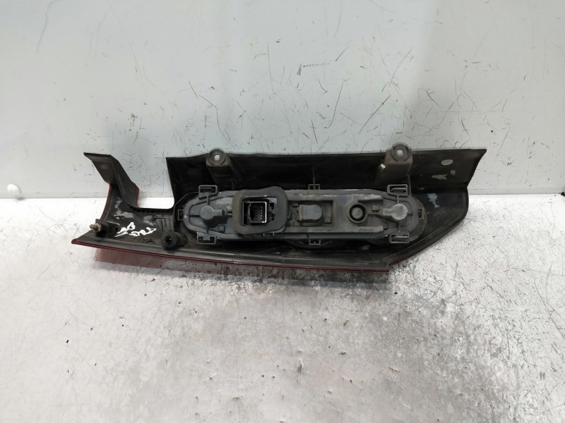 Recambio de piloto trasero derecho para renault kangoo profesional referencia OEM IAM 8200419945  