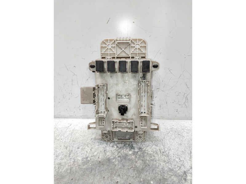 Recambio de caja reles / fusibles para toyota rav 4 (a2) 2.0 16v cat referencia OEM IAM   