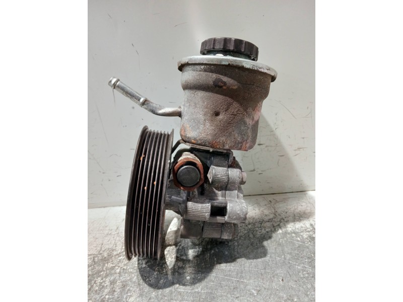 Recambio de bomba direccion para toyota corolla verso (r1) referencia OEM IAM 12180  