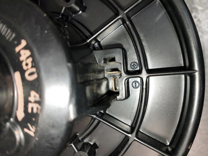 Recambio de motor calefaccion para toyota rav 4 (a2) 2.0 16v cat referencia OEM IAM 1940001450  