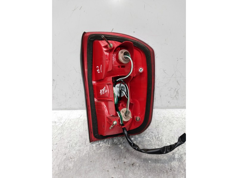 Recambio de piloto trasero izquierdo para toyota rav 4 (a2) 2.0 16v cat referencia OEM IAM   