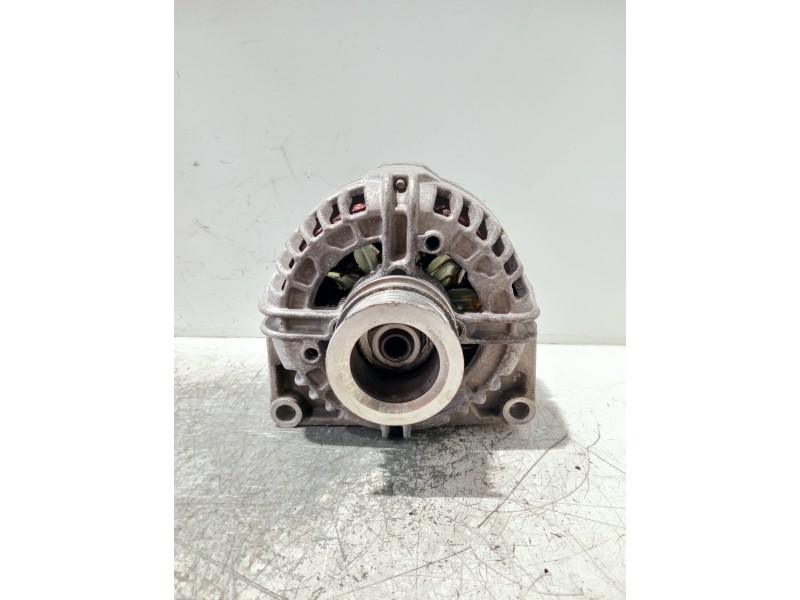 Recambio de alternador para opel astra gtc referencia OEM IAM 55556067 0124425020 