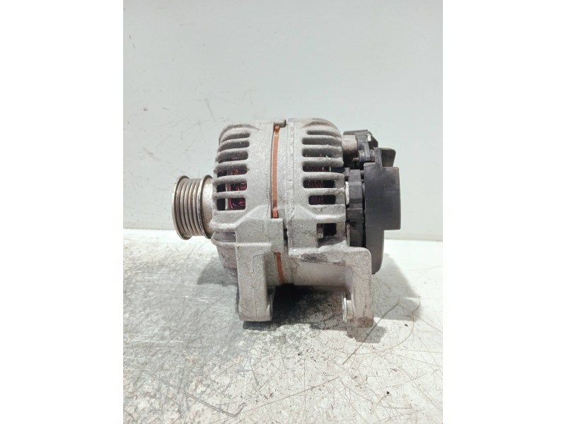 Recambio de alternador para opel astra gtc referencia OEM IAM 55556067 0124425020 