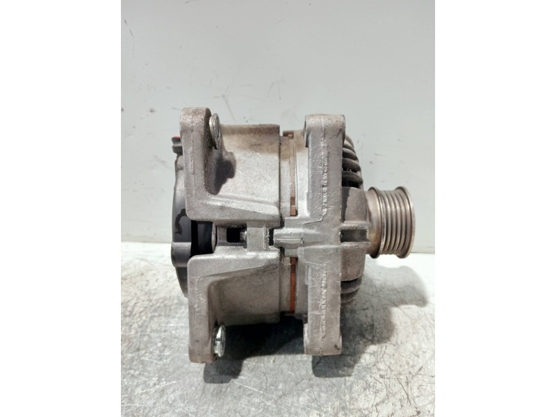 Recambio de alternador para opel astra gtc referencia OEM IAM 55556067 0124425020 