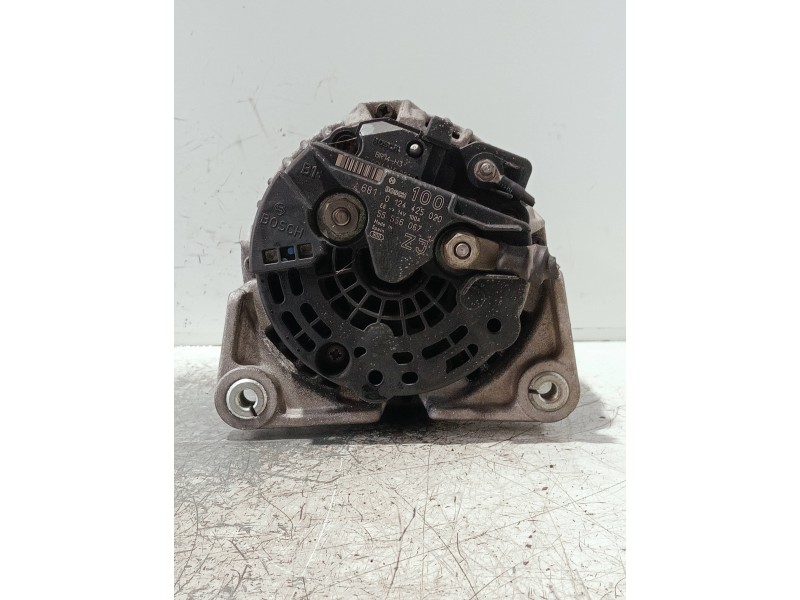 Recambio de alternador para opel astra gtc referencia OEM IAM 55556067 0124425020 