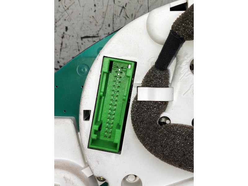 Recambio de cuadro instrumentos para audi a4 avant (b5) 1.9 tdi referencia OEM IAM 8D0920900M 09053479801 