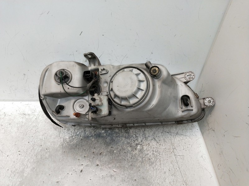 Recambio de faro derecho para kia carnival td ls referencia OEM IAM   