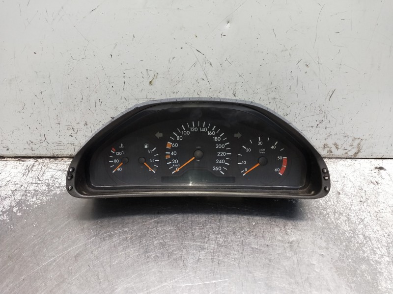 Recambio de cuadro instrumentos para mercedes clase e (w210) berlina diesel 300 turbodiesel (210.025) referencia OEM IAM 2105409