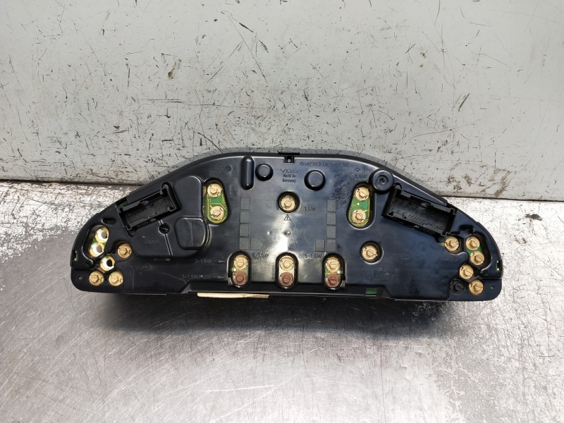 Recambio de cuadro instrumentos para mercedes clase e (w210) berlina diesel 300 turbodiesel (210.025) referencia OEM IAM 2105409