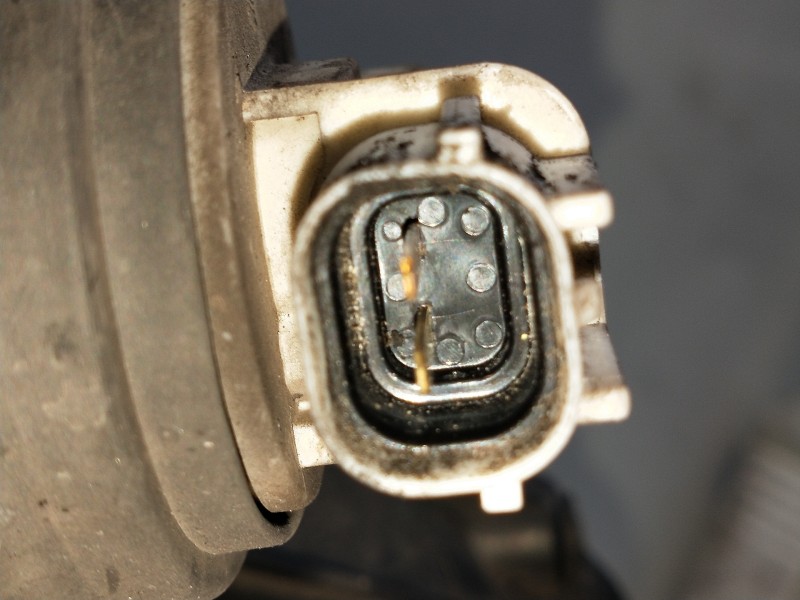 Recambio de faro izquierdo para ssangyong actyon 2.0 td cat referencia OEM IAM   