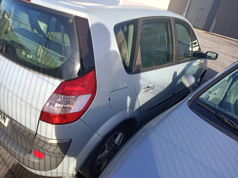 renault scenic ii del año 2003