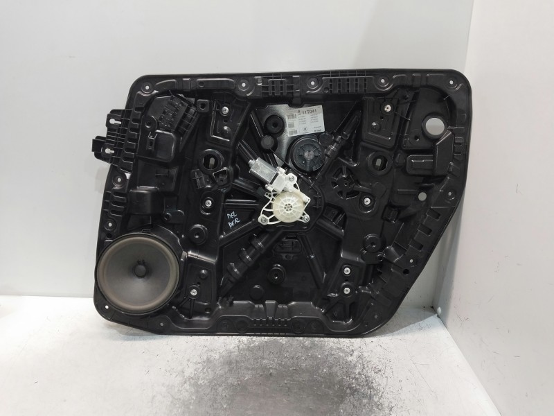 Recambio de elevalunas delantero derecho para mercedes clase b (w247) b 200 d referencia OEM IAM A1775409610 A2478201402 5P