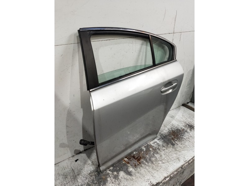 Recambio de puerta trasera izquierda para toyota avensis (t27) 2.0 d-4d cat referencia OEM IAM   