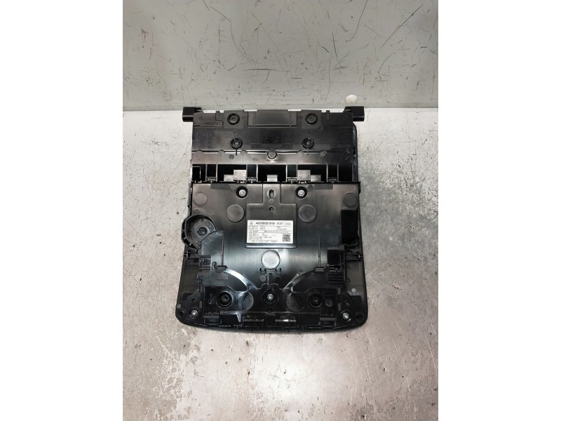 Recambio de luz interior para mercedes clase b (w247) b 200 d referencia OEM IAM A0009001919  