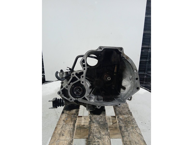 Recambio de caja cambios para nissan sunny berlina (n14) referencia OEM IAM   5V